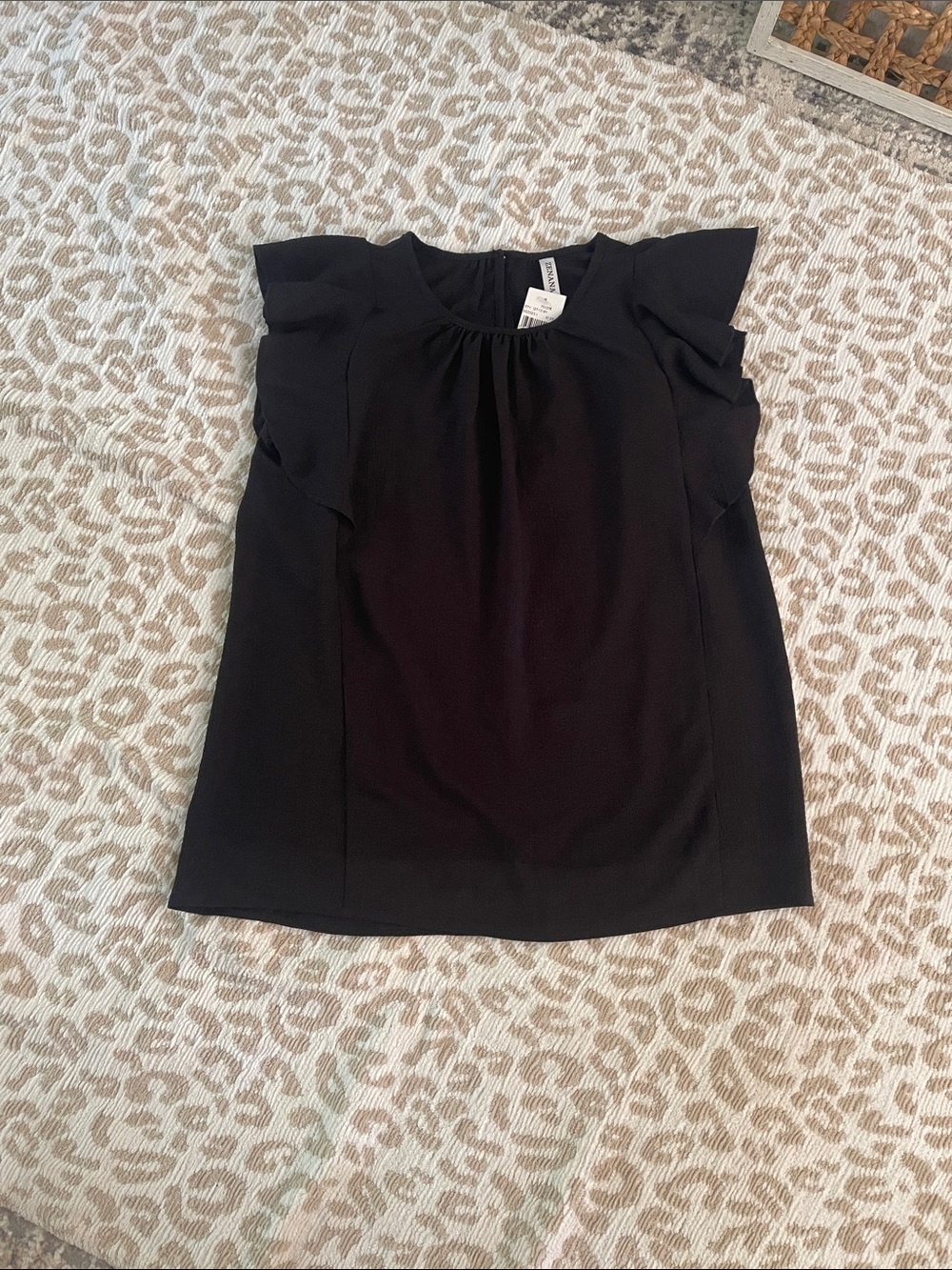 Zenana Outfitters Black Gathered Yoke Blouse super cute